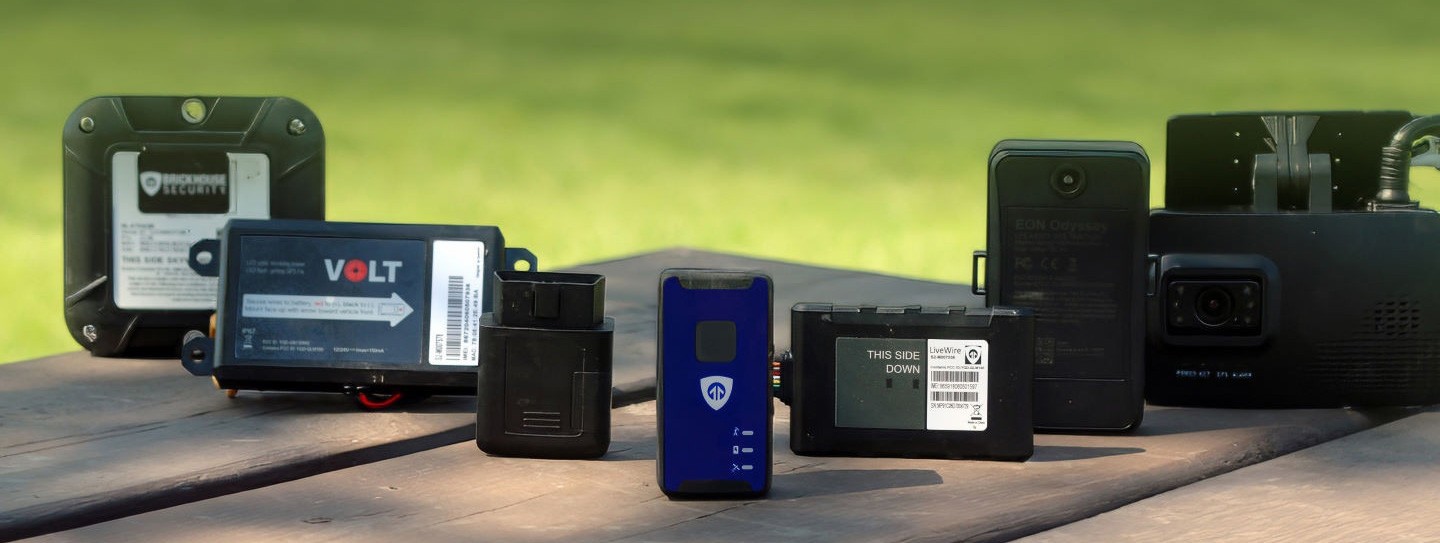 Selection of car tracking devices for vehicle monitoring